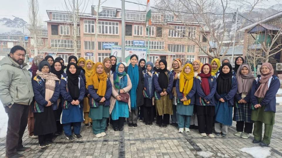 Administrative Secretary Higher Education Flags off PM-USHA Tour Students of GDC Kargil to South India: