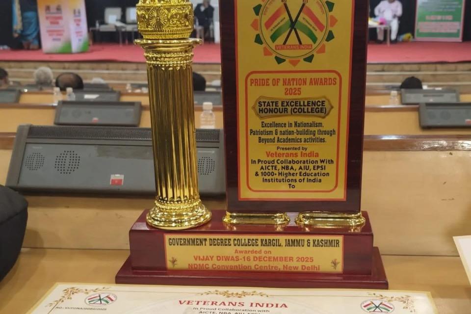 GDC Kargil recieves pride of nation awards 2025,on the occasion of vijay diwas 16 Dec 2025,held at NDMC convention centre,New Delhi.